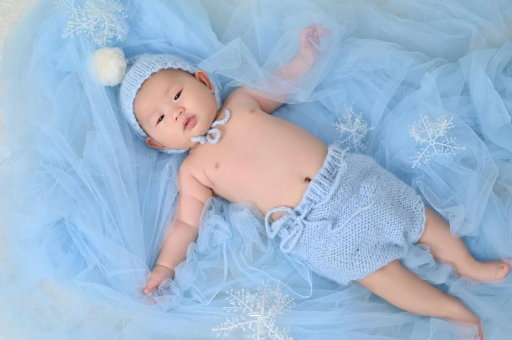 宁德怀孕多长时间开始呕吐